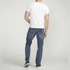 Silver Jeans Co. Eddie Athletic Fit Tapered Leg Jeans NWOT🤍